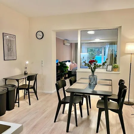 For Up To 4 Persons, Free Wifi, In Apartman *