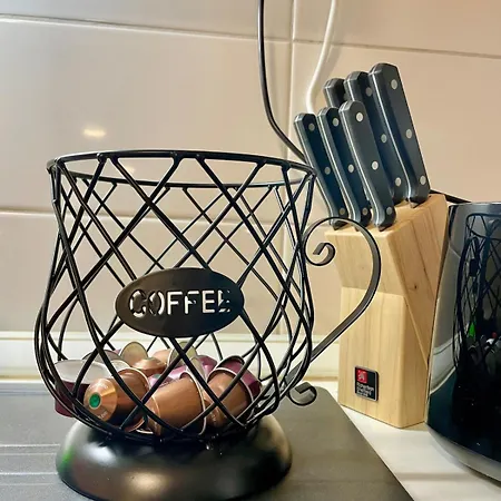 For Up To 4 Persons, Free Wifi, In Hamburg * Hamburg-Harburg