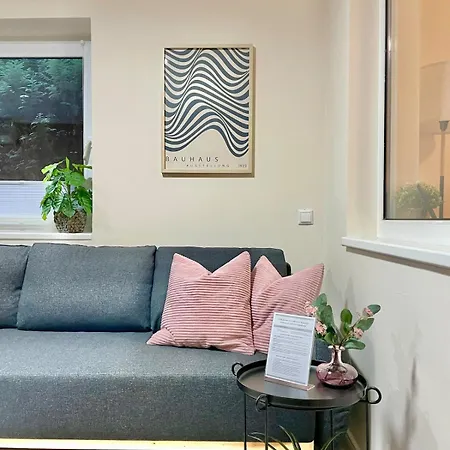 For Up To 4 Persons, Free Wifi, In Hamburg *