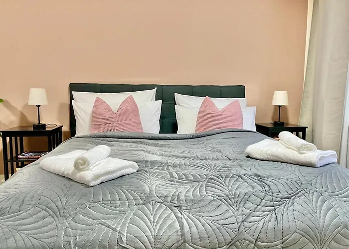 For Up To 4 Persons, Free Wifi, In Appartamento