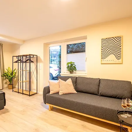 For Up To 4 Persons, Free Wifi, In * Hamburg