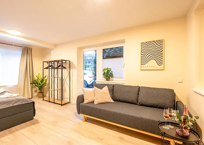 For Up To 4 Persons, Free Wifi, In * Hamburg